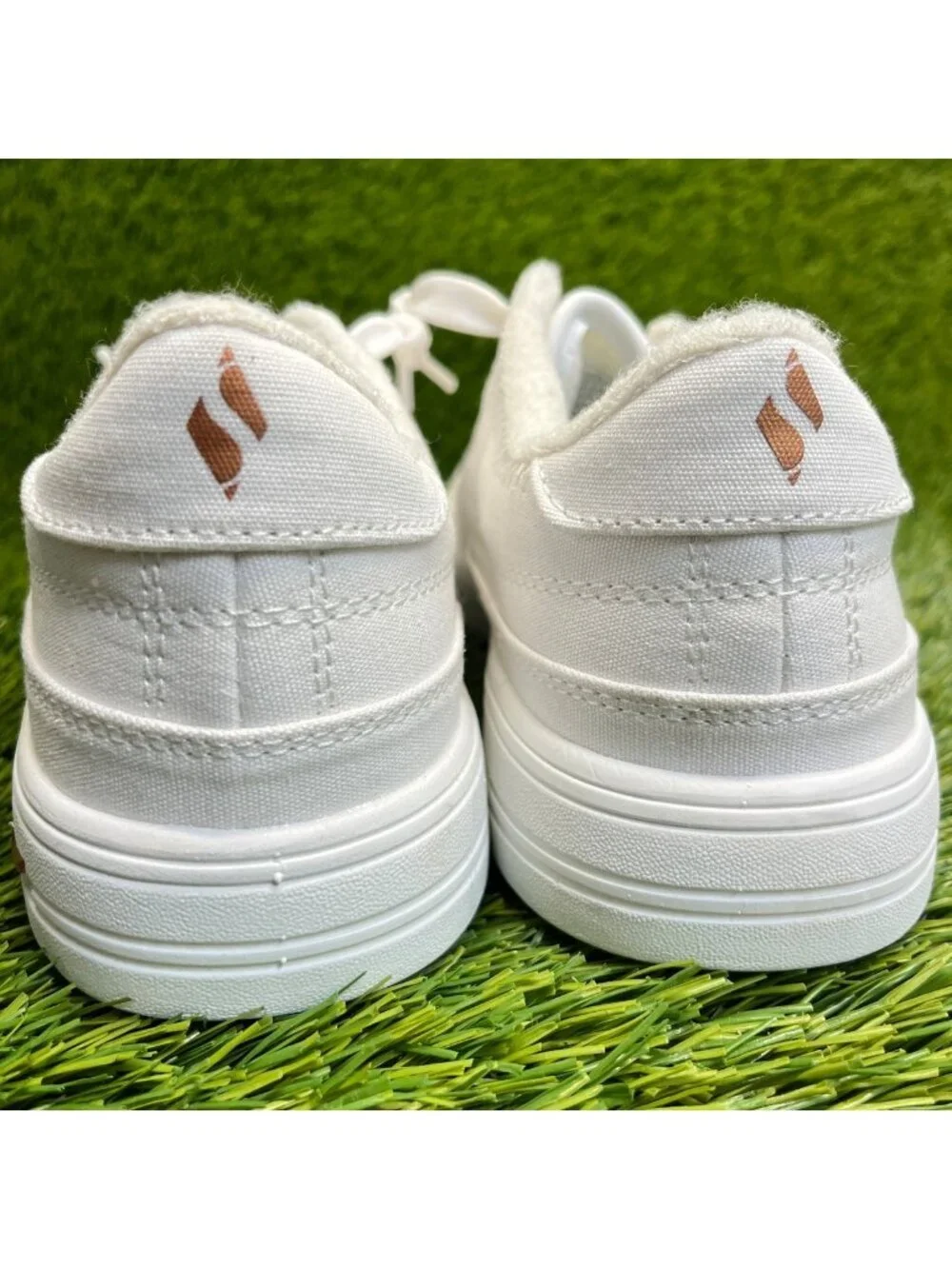 Skechers please review